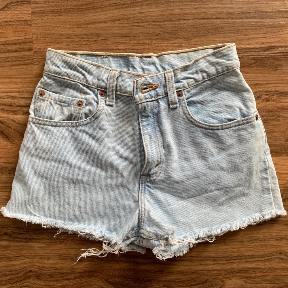 Vintage Levi’s Shorts - XS